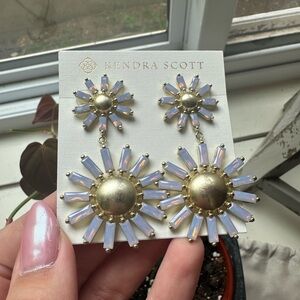 Kendra Scott Madison Daisy Statement Earrings